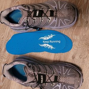 Hoka One One Women's Zero Gravity Gray Hubble Trailblazer Athletic Shoes Size 8